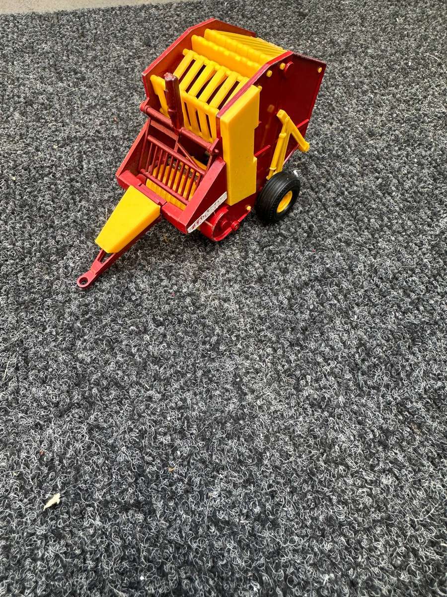 FARM TOYS