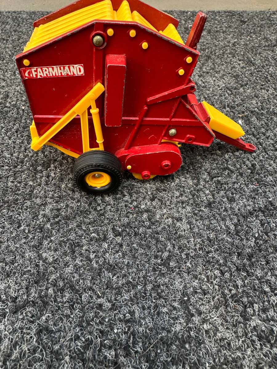 FARM TOYS