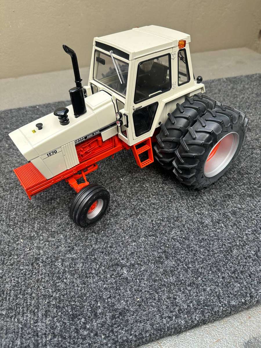 DINKY TOYS
