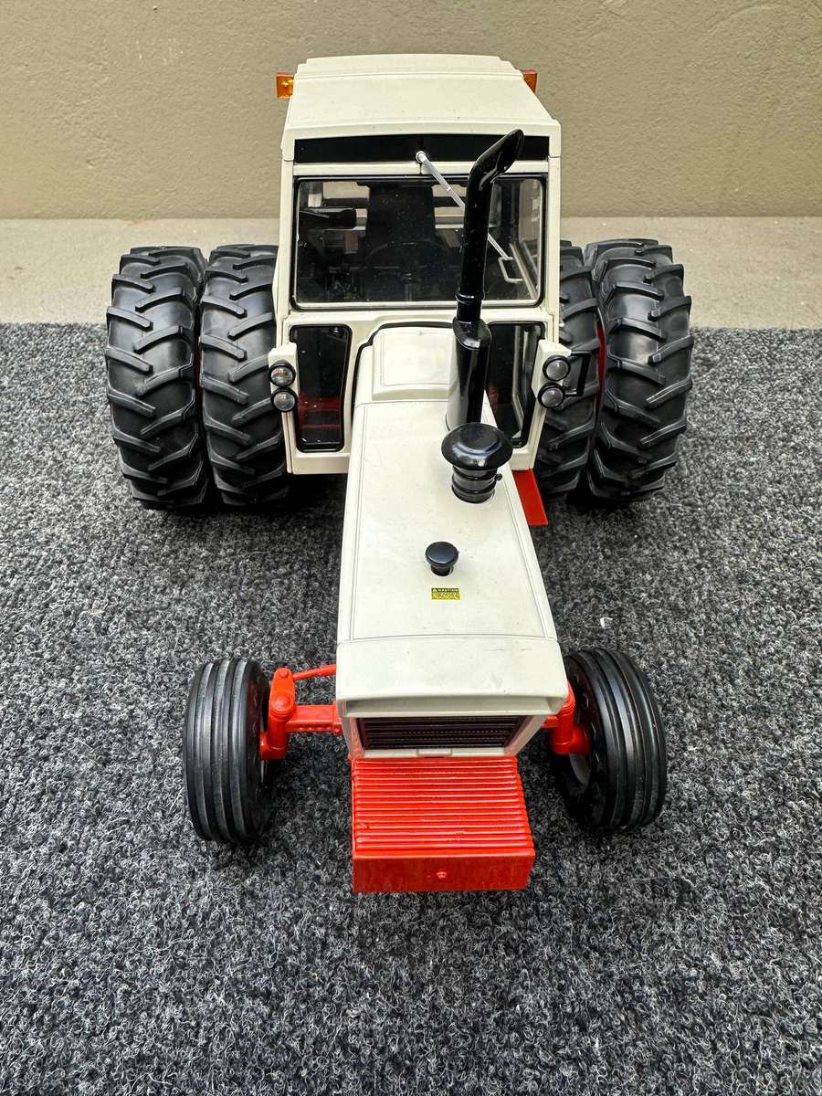 DINKY TOYS