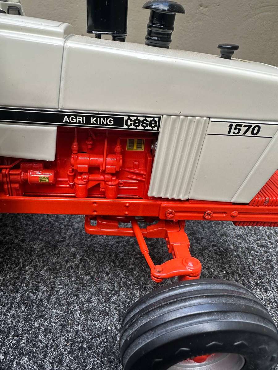 DINKY TOYS