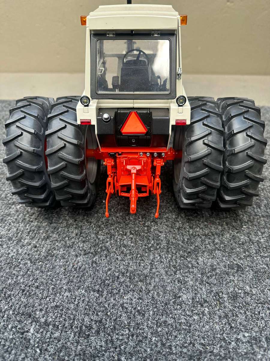 DINKY TOYS