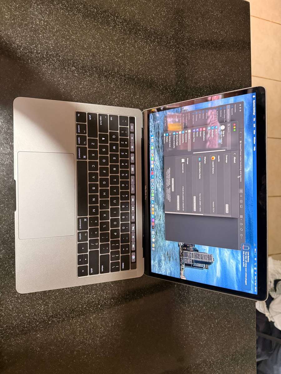 2017 Macbook Pro Touchbar 512gb