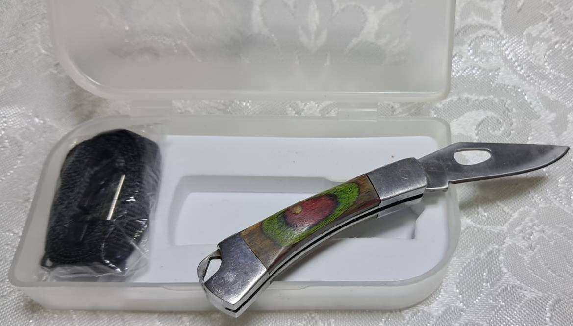 Variety of knifes/Skewers and other items