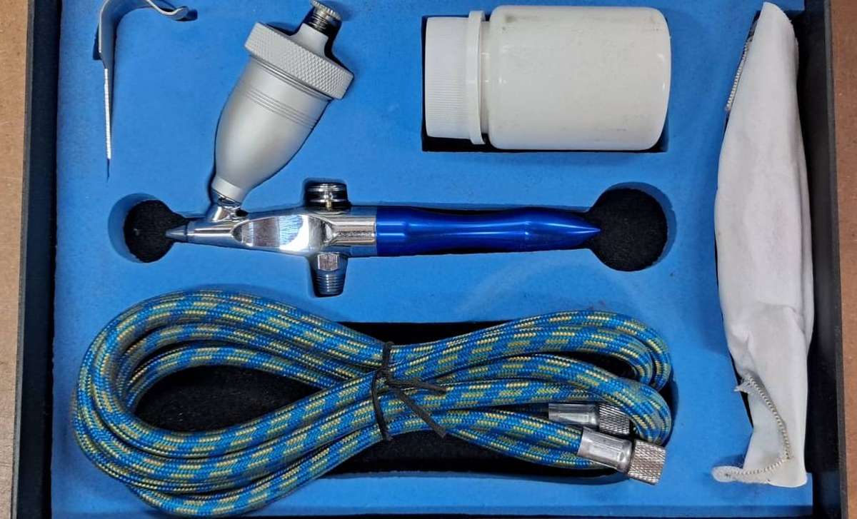 Spray guns and other air tools