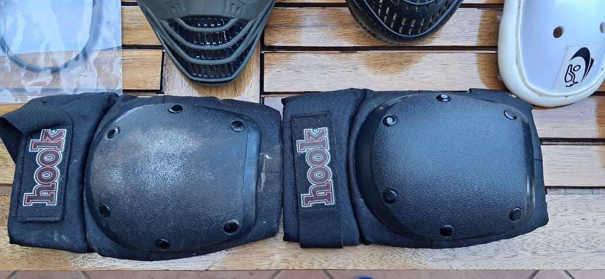 Tippmann A-5 STEALTH .68 Calibre Semi-Automatic (open bolt blow-back)