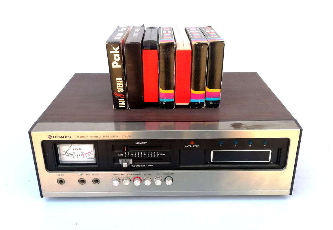 Vintage 8-Track HiFi Player /Recorder Tape Machine Hitachi D-135