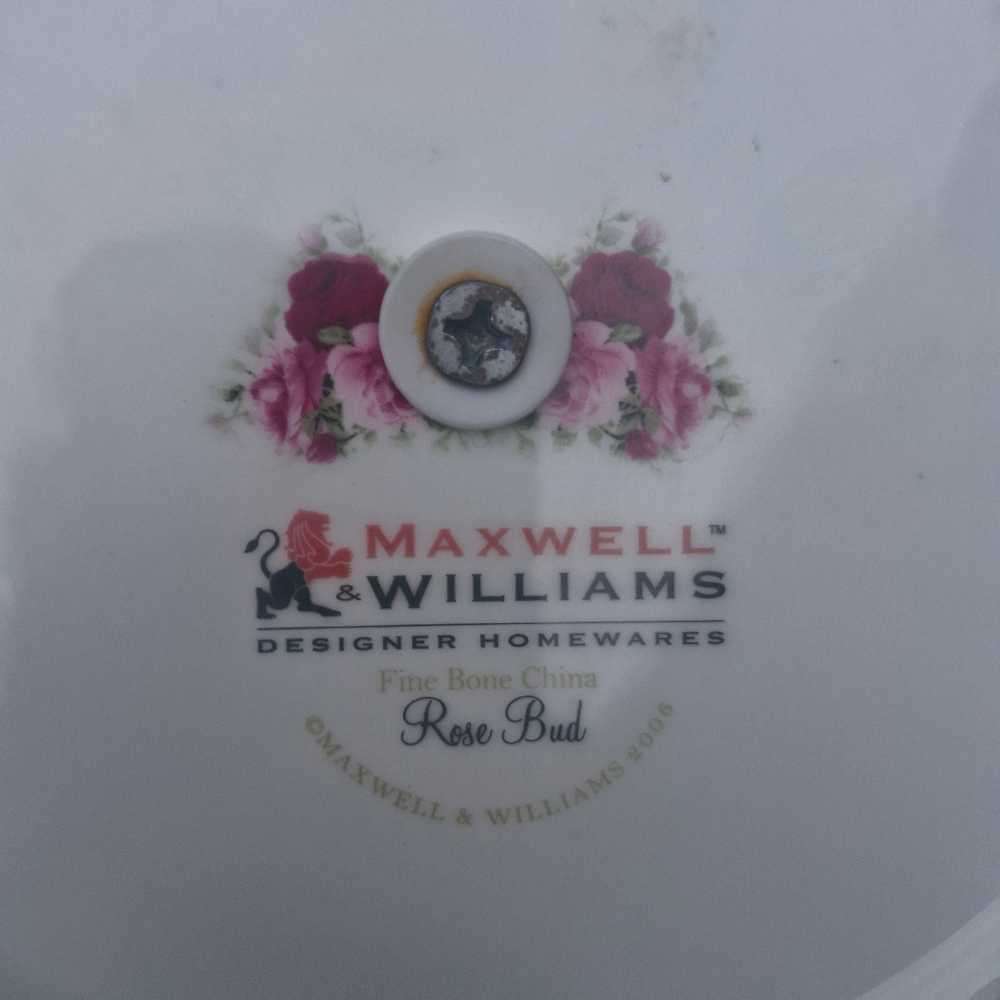 Maxwell and Williams Roseberry two tier cake stand