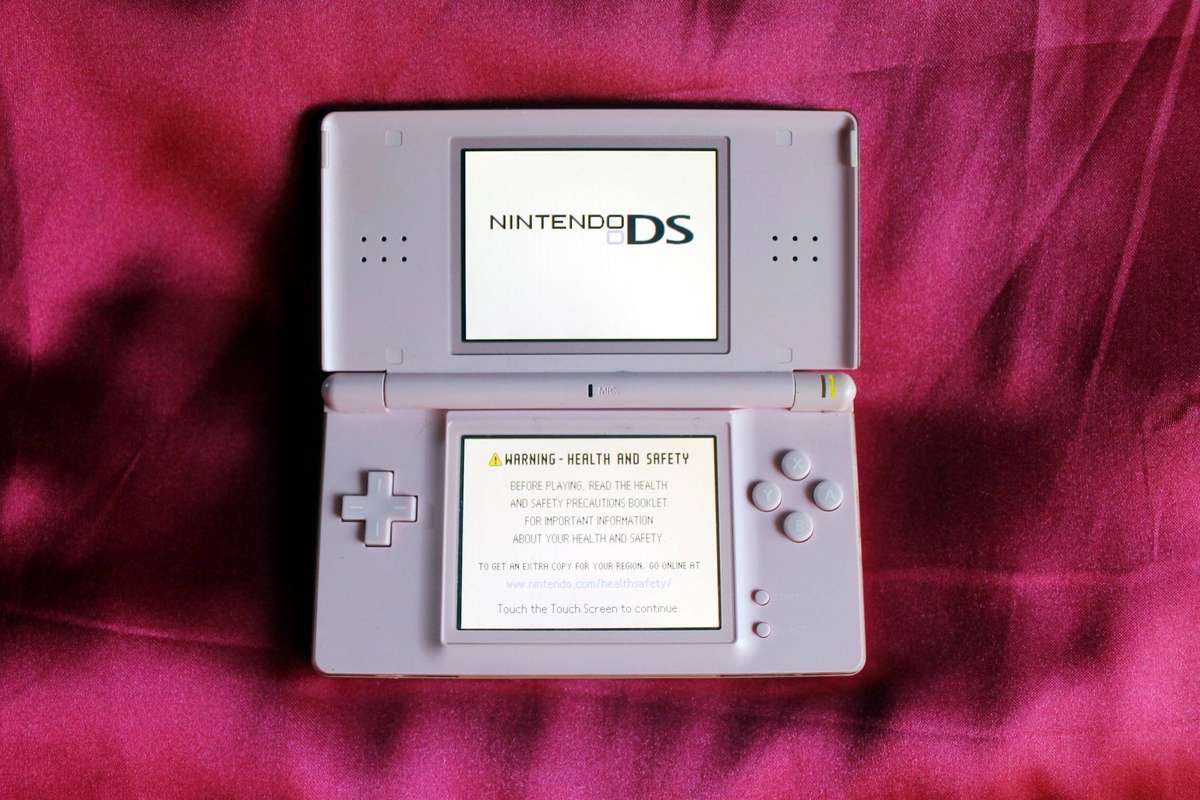Nintendo DS Lite