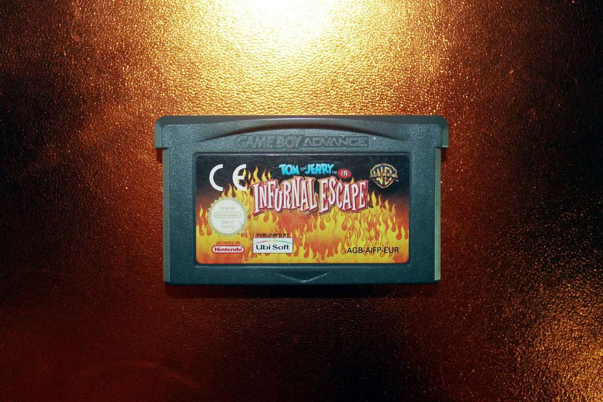 GameBoy Advance Tom & Jerry Infurnal Escape