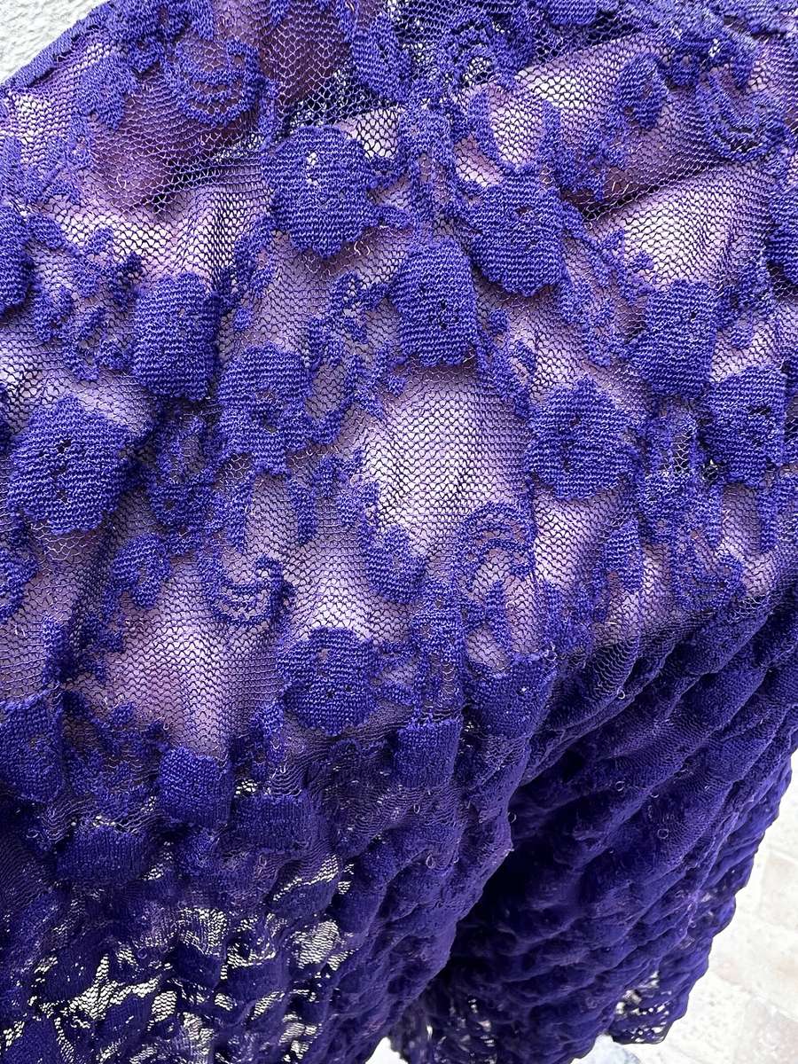 Various lace fabrics