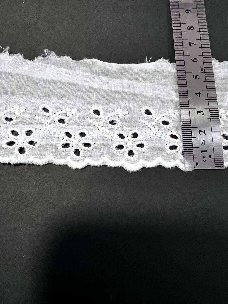 Assorted mixed bundle Anglaise and other lace / trim (mainly white, pink and red)