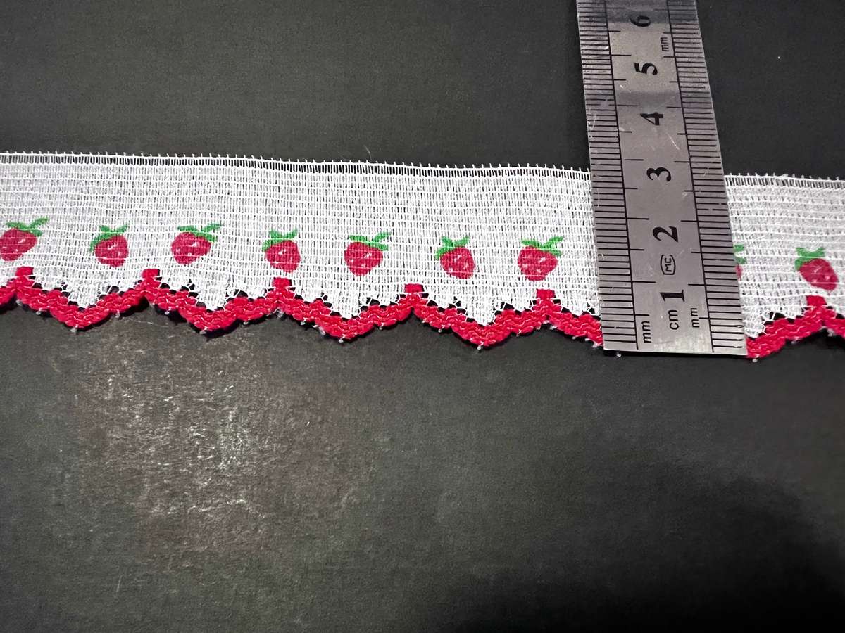 Assorted mixed bundle Anglaise and other lace / trim (mainly white, pink and red)