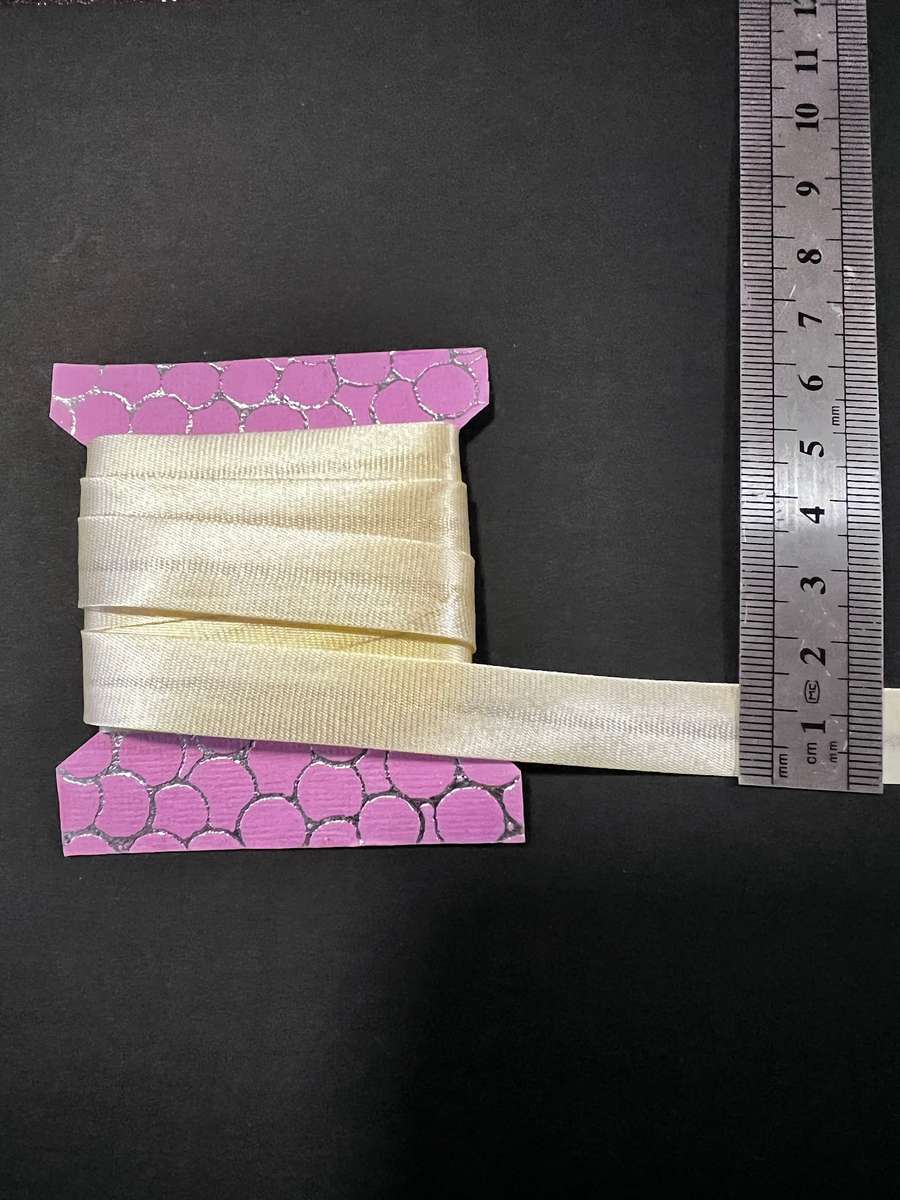 Mixed bundle of yellow bias binding