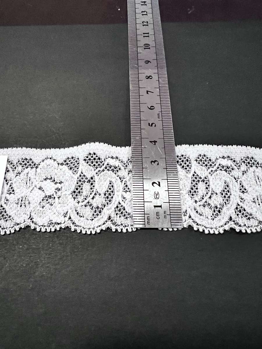 Assorted bundle of lace / trim (light coloured)