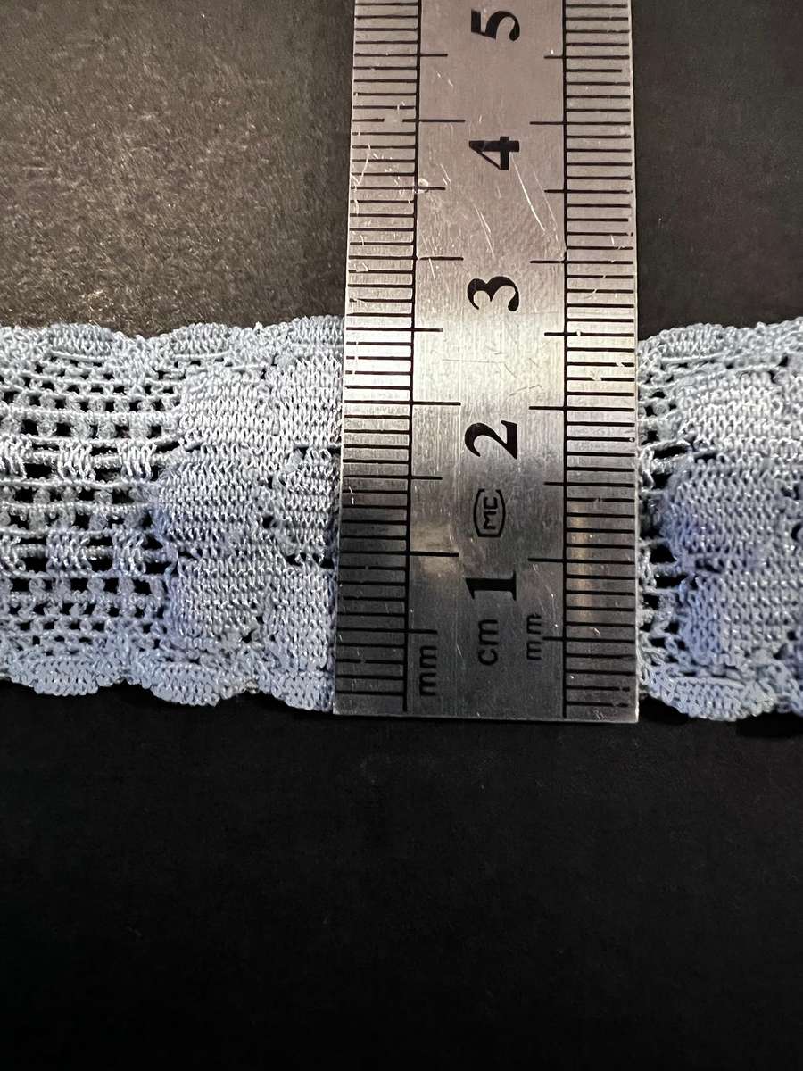 Assorted stretch lace / trim