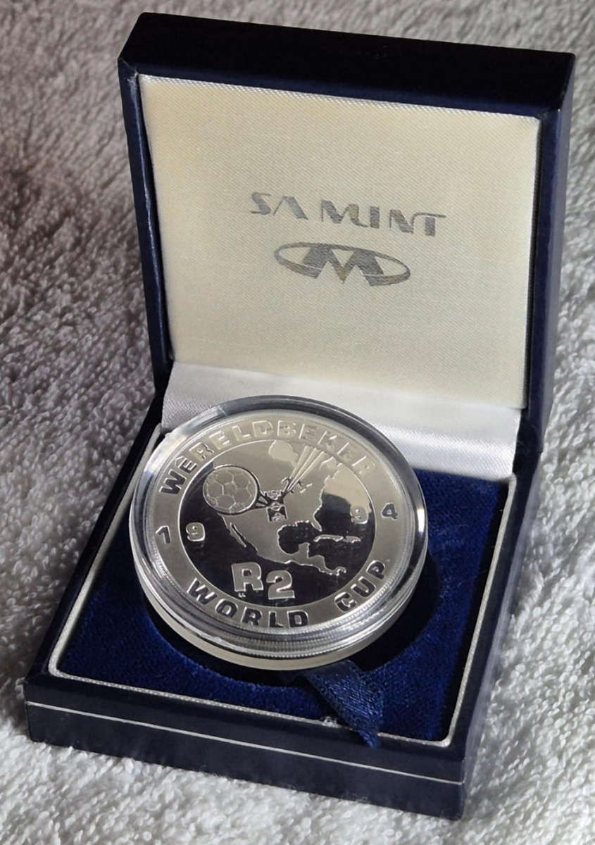 1994 Soccer World Cup 1oz Silver Proof R2 coin