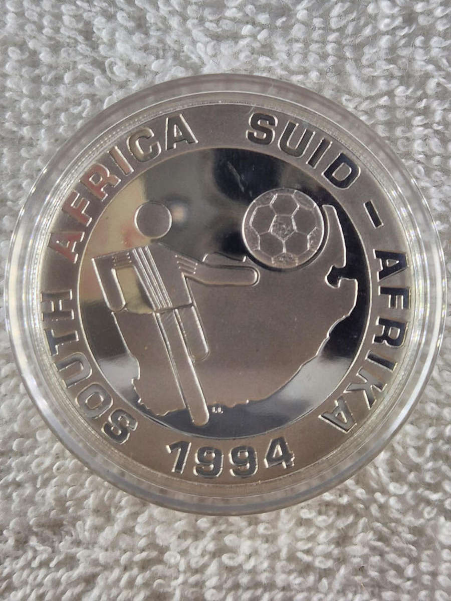 1994 Soccer World Cup 1oz Silver Proof R2 coin