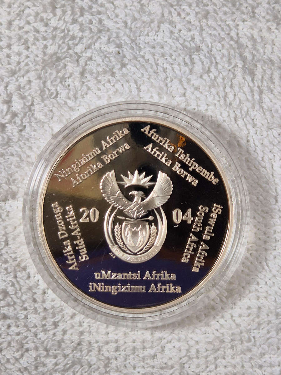 2004 Birds of a Prey Series 1oz R2 Proof coin - Owls