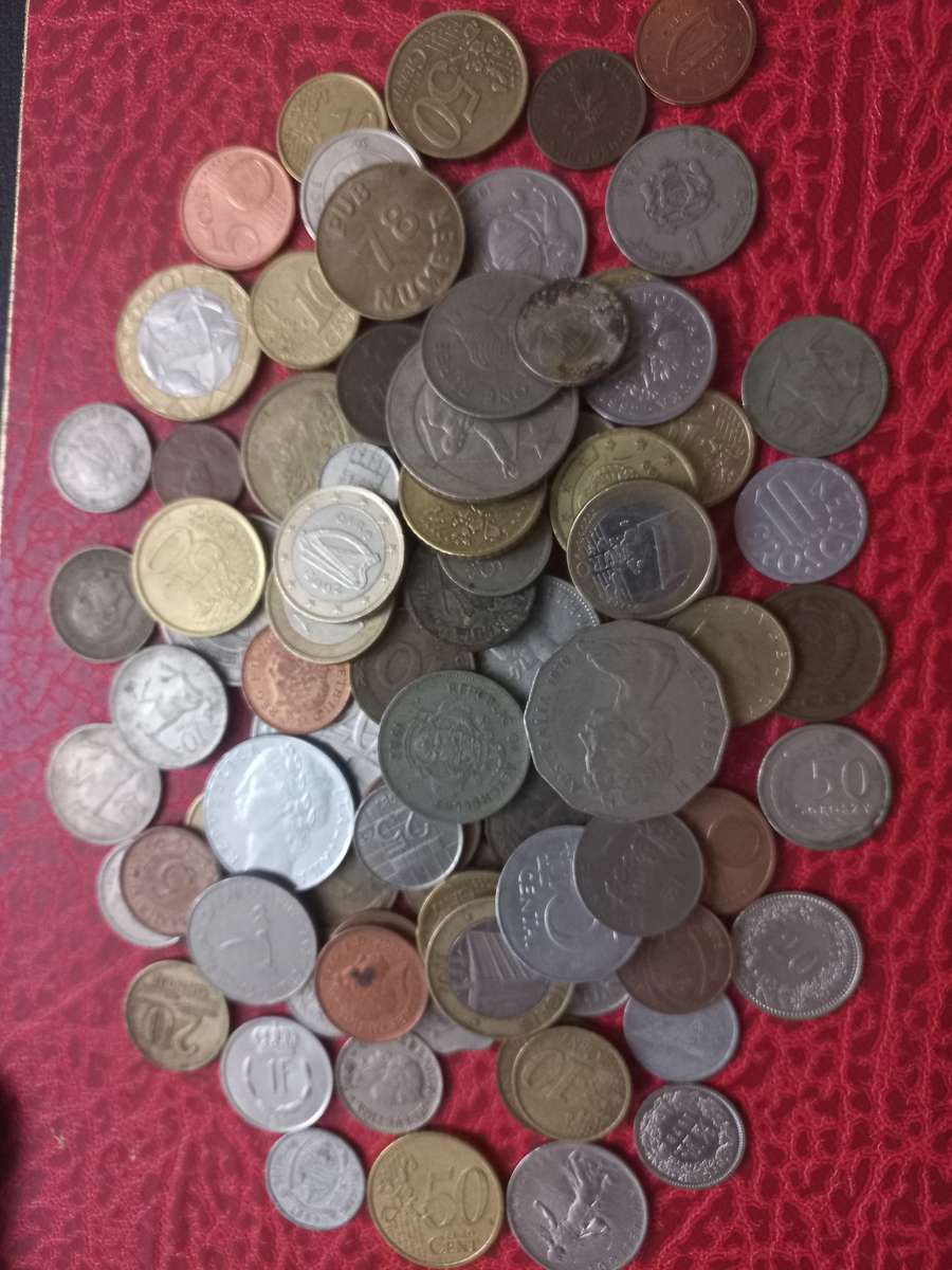 International coins  (80)