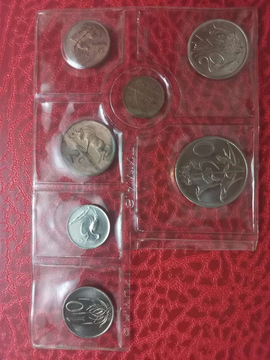 South Africa 1976 UNC Muntpack (No R1)Please view pics.High quality coins