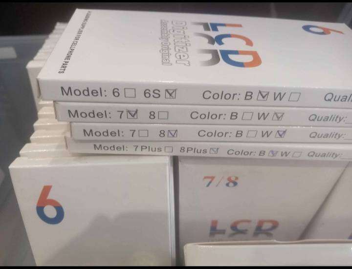 Joblot of 45 New/Unused iPhone Lcd Screens