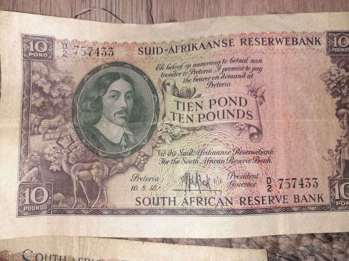 10/08/1955 10£ Note