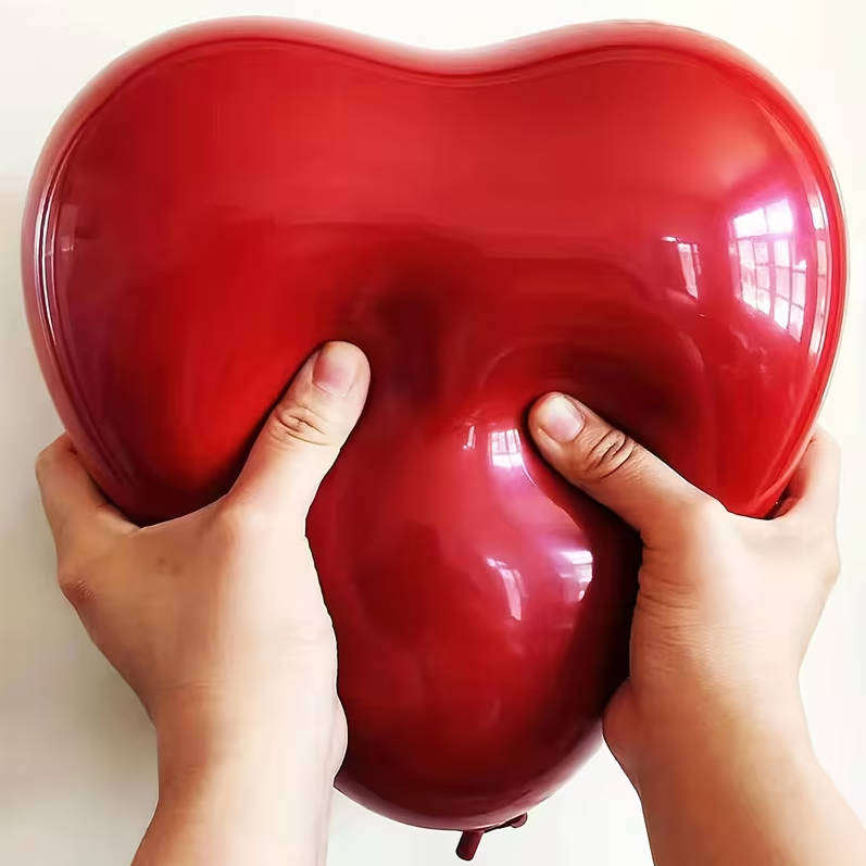 Red Heart-Shaped Balloons  Romantic Decor for Every Occasion 20pcs