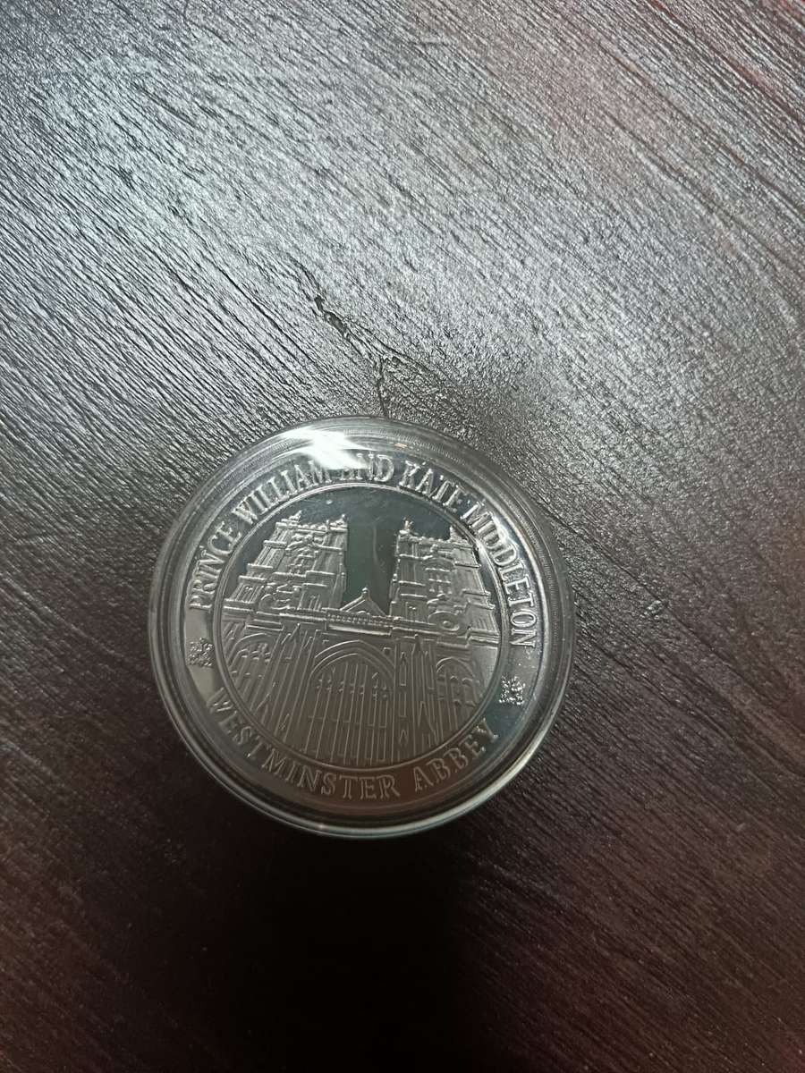 Prince Willian and Kate Middleton Royal Wedding Coin UNC (Sealed in Capsule)
