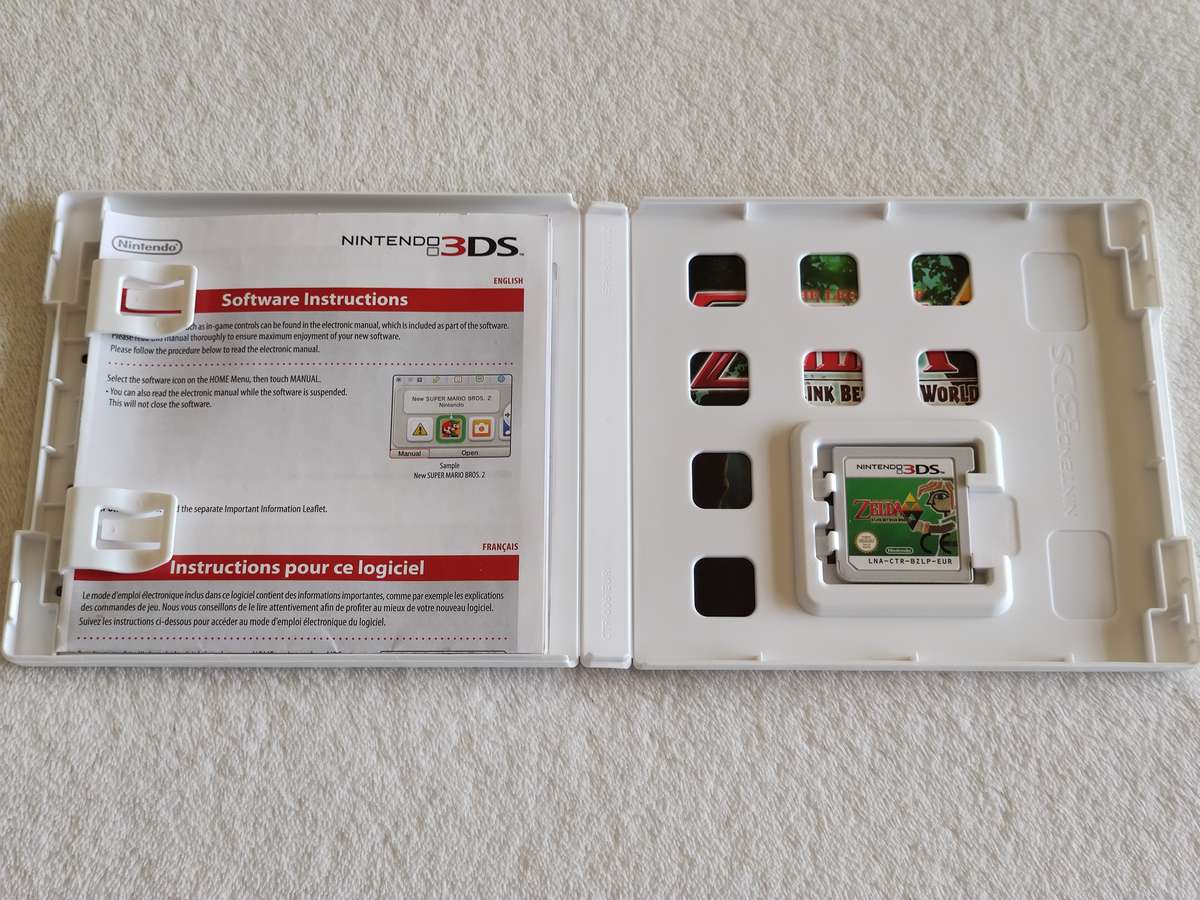 The Legend Of Zelda: A Link Between Worlds - Nintendo 3DS Game (EUR)