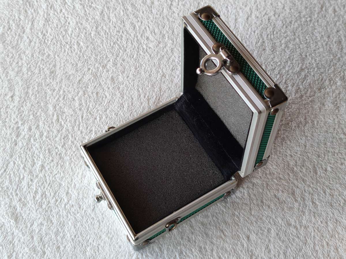 Pokemon Emerald Rayquaza Gameboy Advance SP Case - Official Nintendo