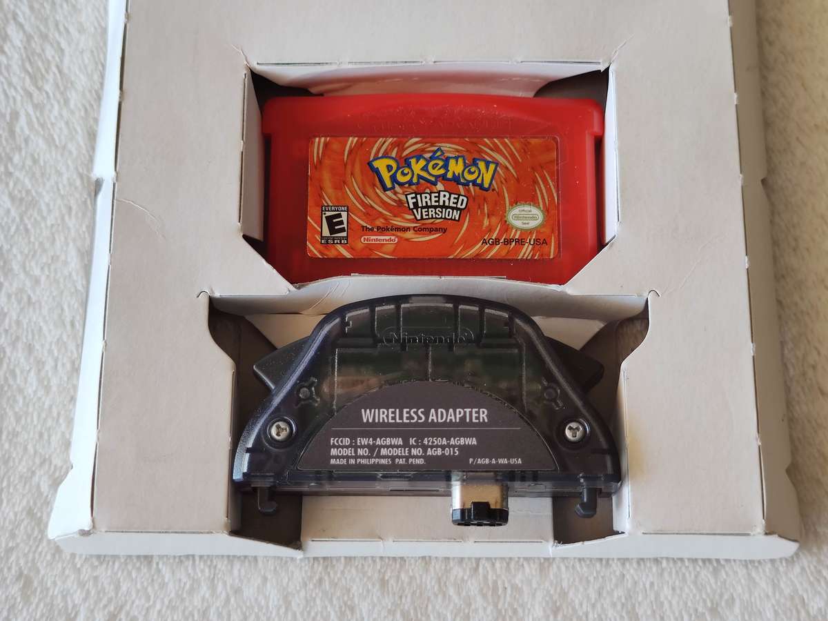 Pokemon FireRed Version - Nintendo Game Boy Advance