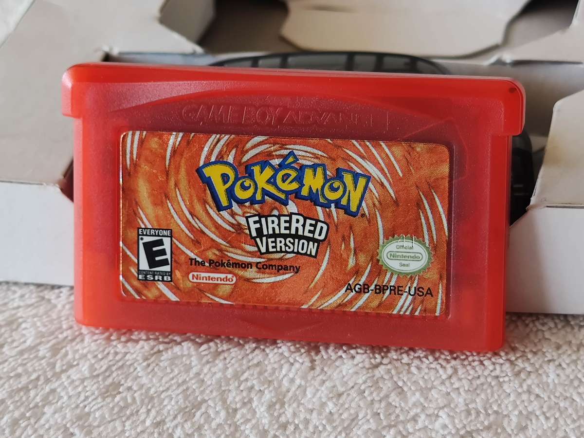 Pokemon FireRed Version - Nintendo Game Boy Advance