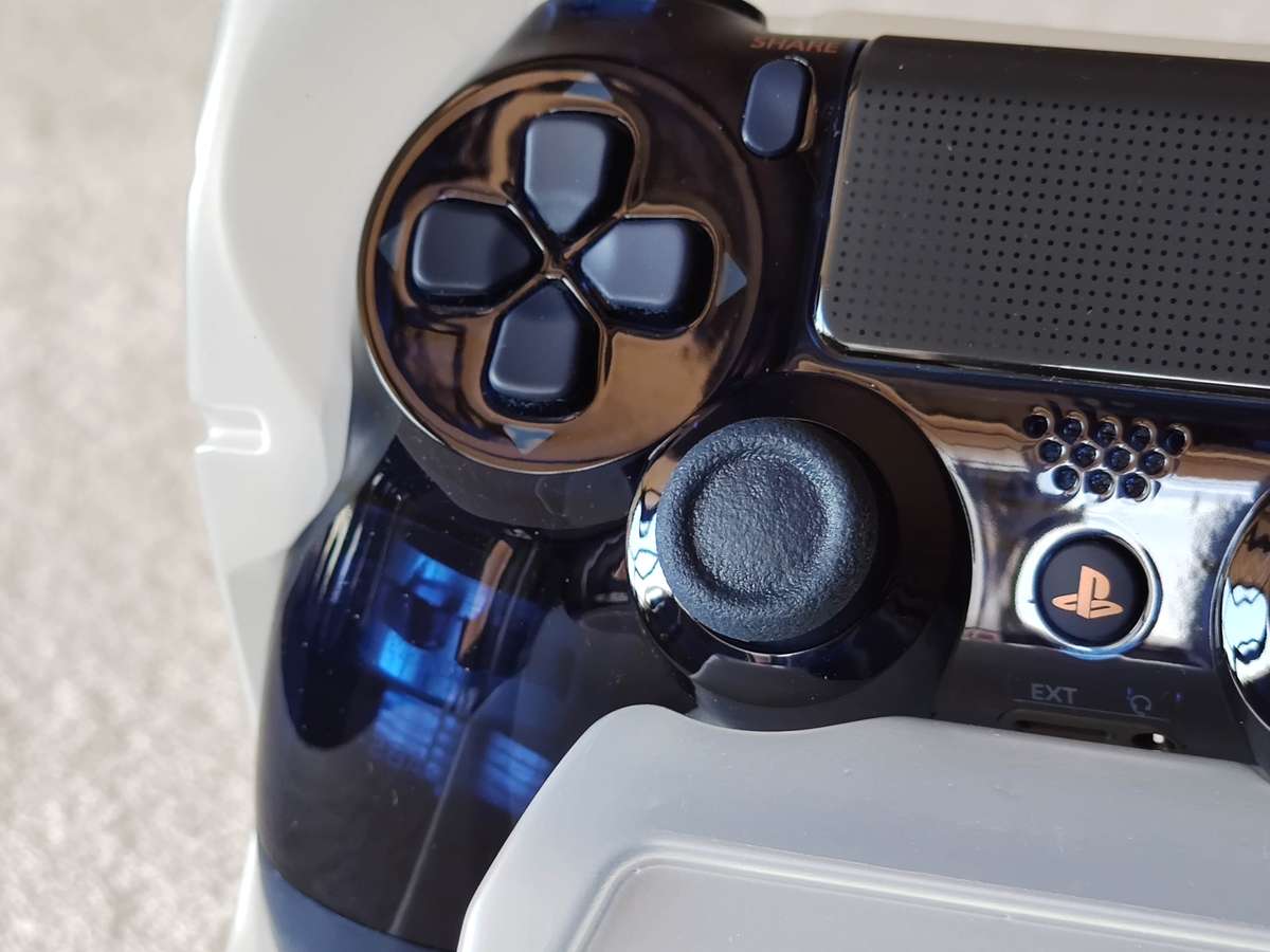 500 Million Limited Edition Dualshock 4 Controller - PS4