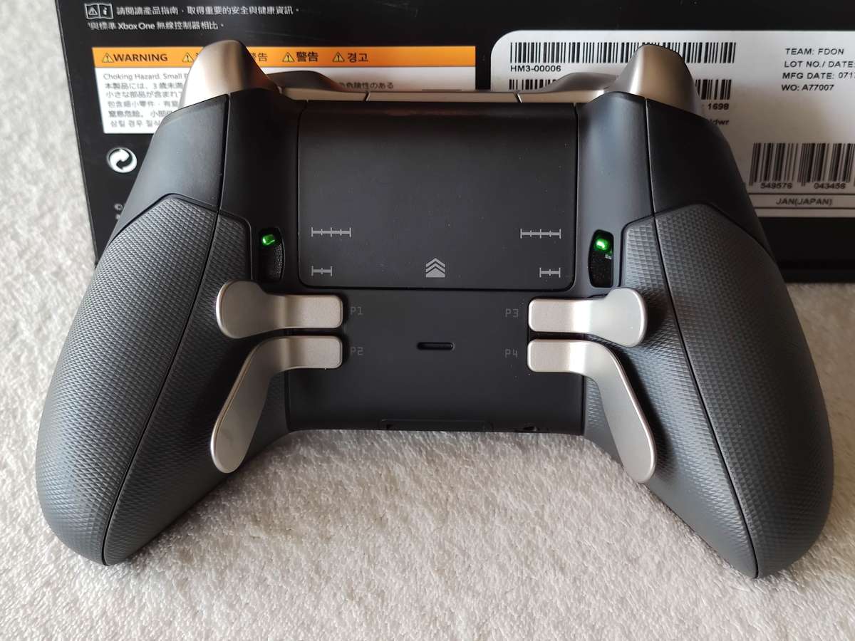 Xbox Elite Wireless Controller - Xbox One / Windows