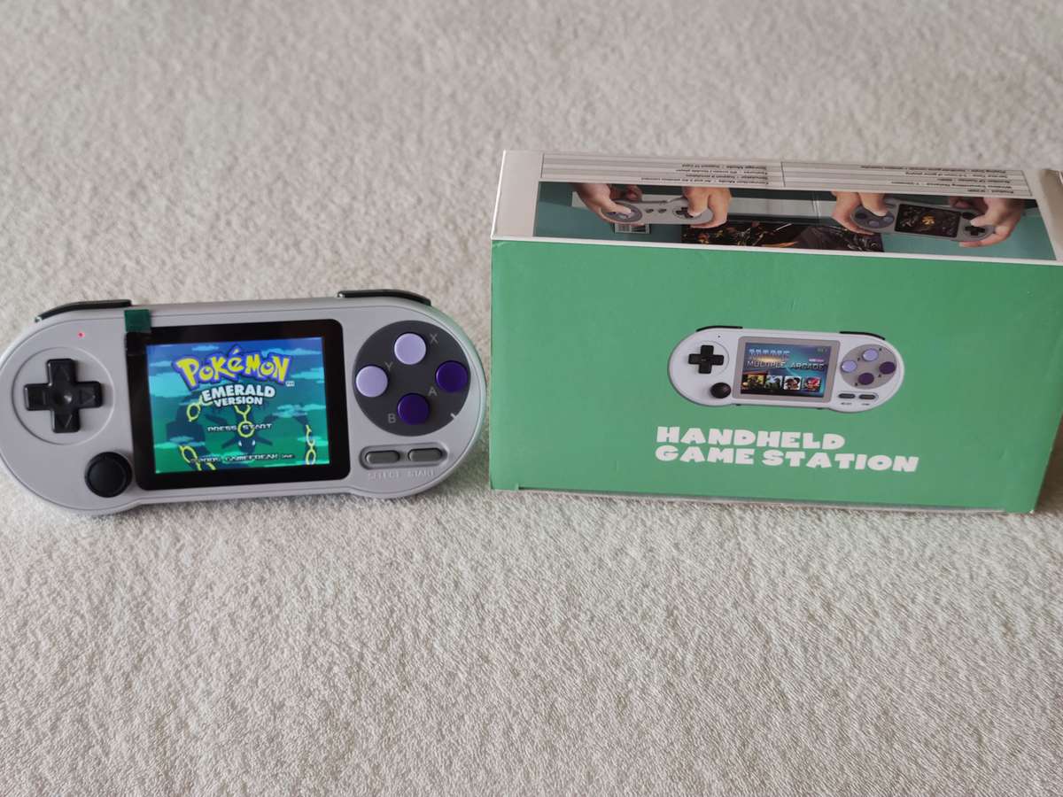 DATA FROG SF2000 Handheld Game Console