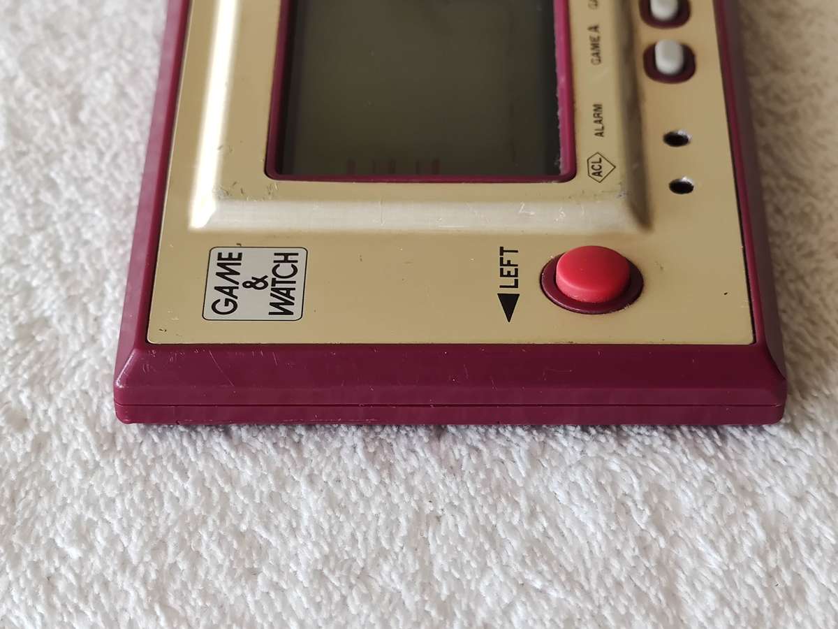 Nintendo Game & Watch - Helmet