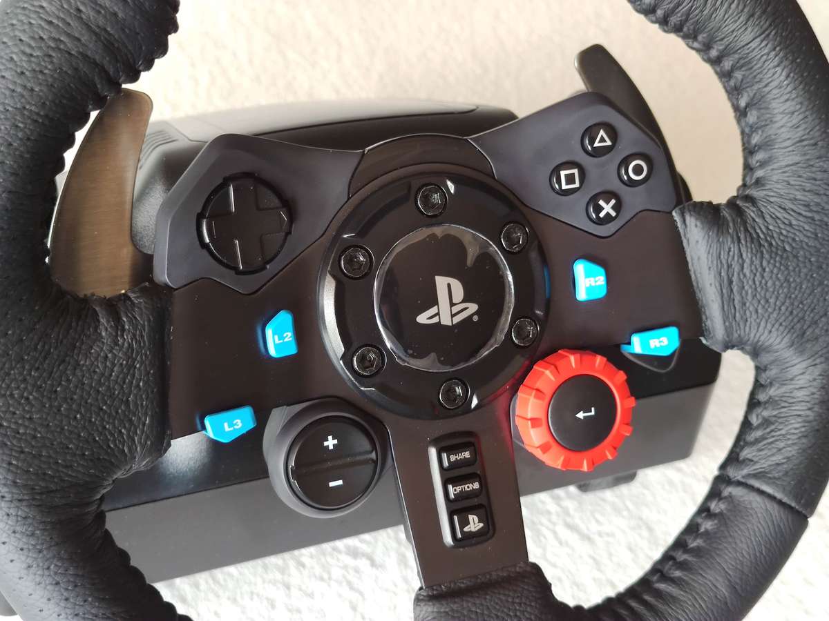 Logitech G29 Driving Force Racing Wheel (PS5, PS4, PS3)