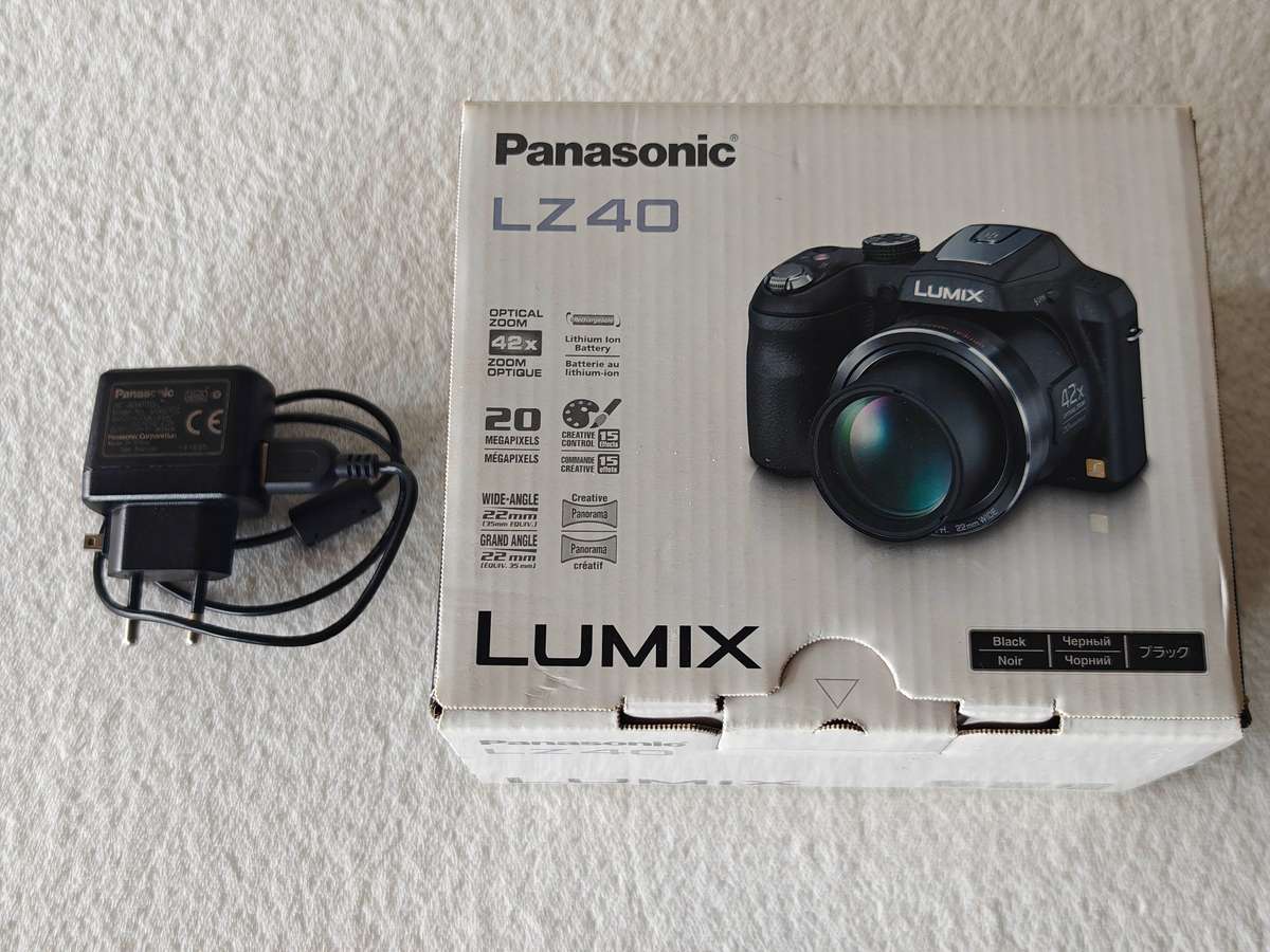 Panasonic Lumix DMC-LZ40 20MP / 42x Optical Zoom  - Connected Bridge Camera