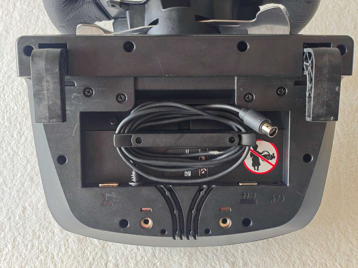 Logitech G920 Driving Force Racing Wheel (Xbox One / Xbox Series / PC)