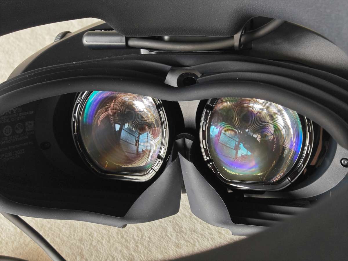 PSVR2 Headset + Controllers - PlayStation 5