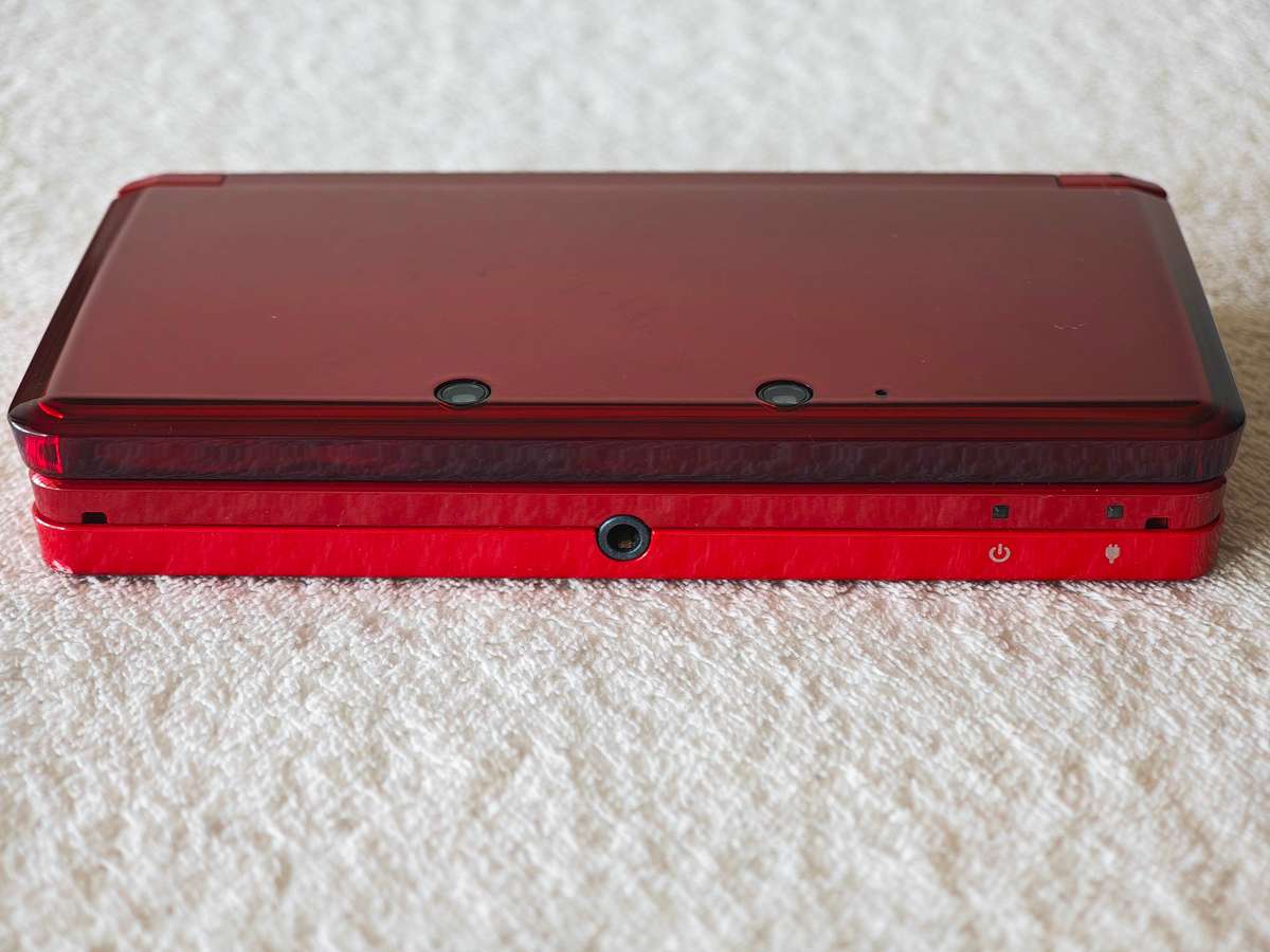 Nintendo 3DS Console + Games