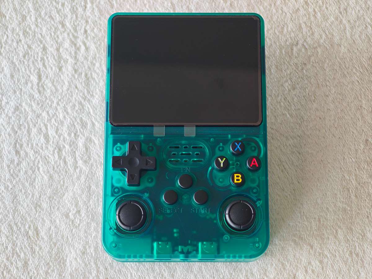 R36S Retro Handheld Video Game Console - 64GB Green