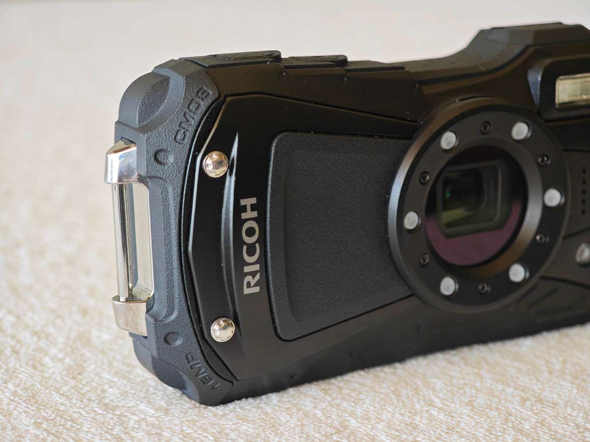 Ricoh WG-80 16MP , 5x Zoom  - Waterproof / Shockproof Digital Camera
