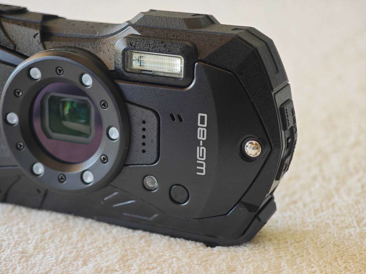 Ricoh WG-80 16MP , 5x Zoom  - Waterproof / Shockproof Digital Camera