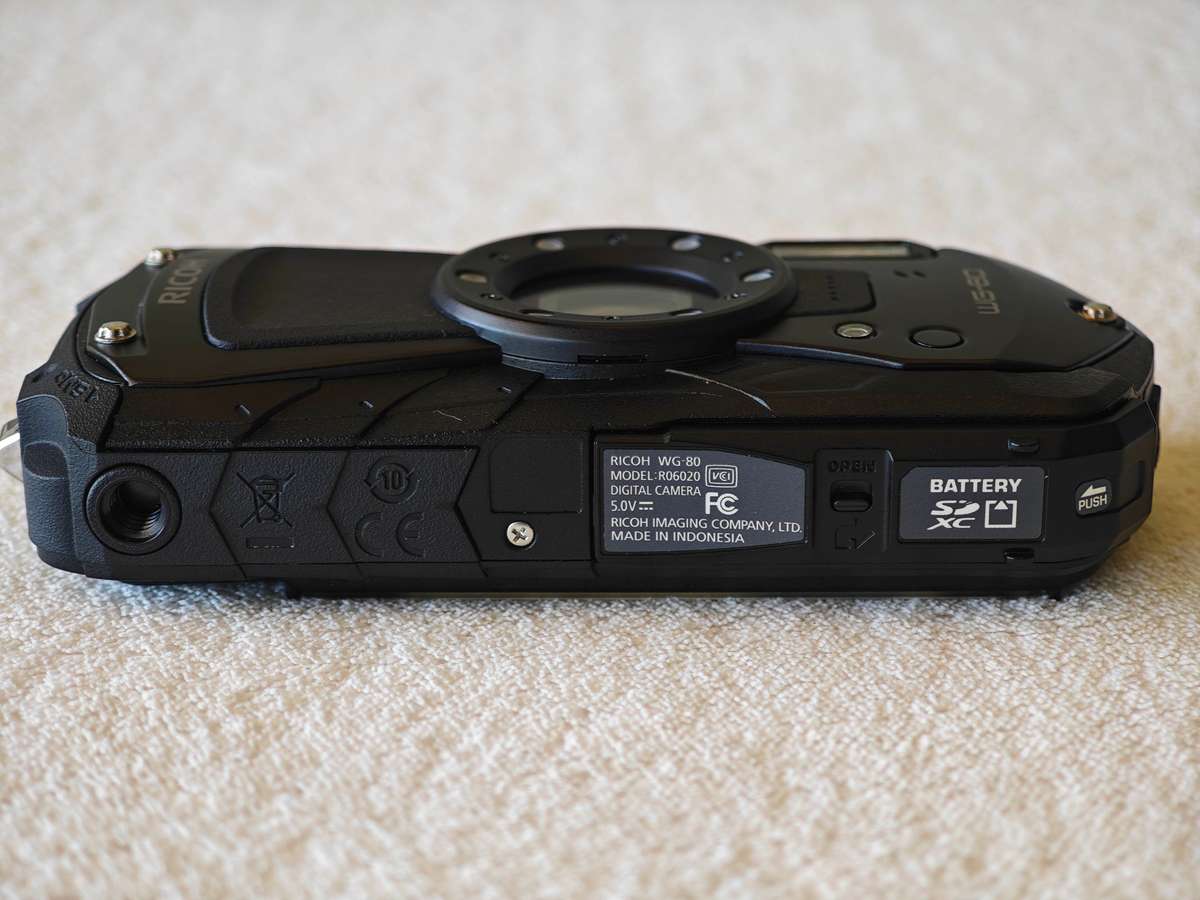 Ricoh WG-80 16MP , 5x Zoom  - Waterproof / Shockproof Digital Camera