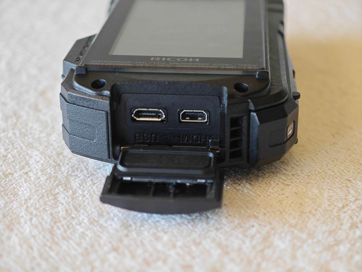 Ricoh WG-80 16MP , 5x Zoom  - Waterproof / Shockproof Digital Camera