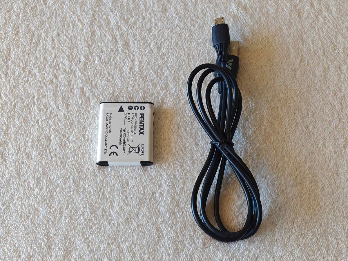 Ricoh WG-80 16MP , 5x Zoom  - Waterproof / Shockproof Digital Camera