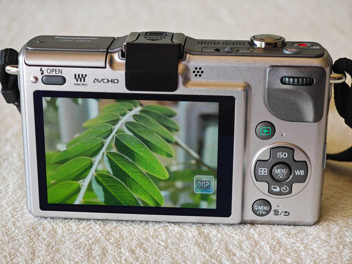 Panasonic Lumix DMC-GF2W 12.1MP / 14mm And 14-42mm Lens - Micro Four Thirds Camera