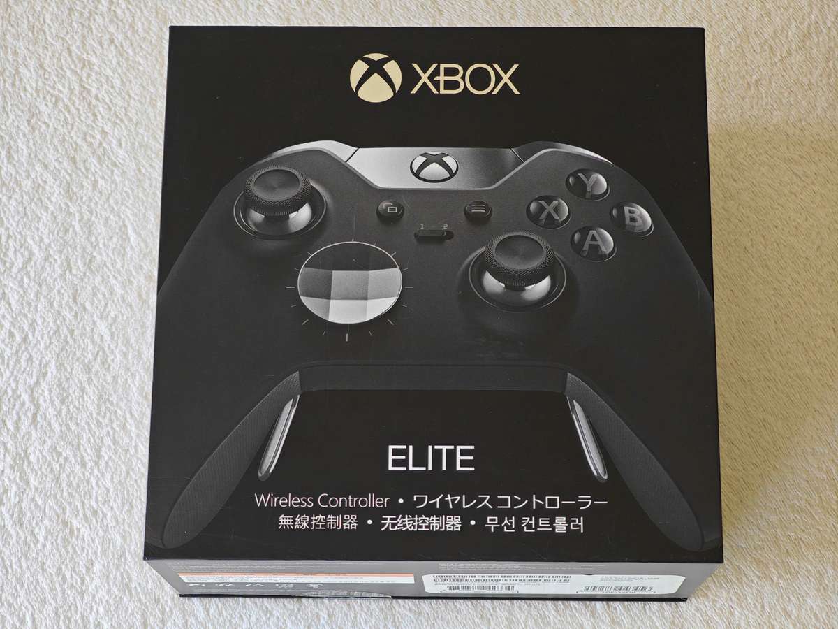 Xbox Elite Wireless Controller - Xbox One / Windows